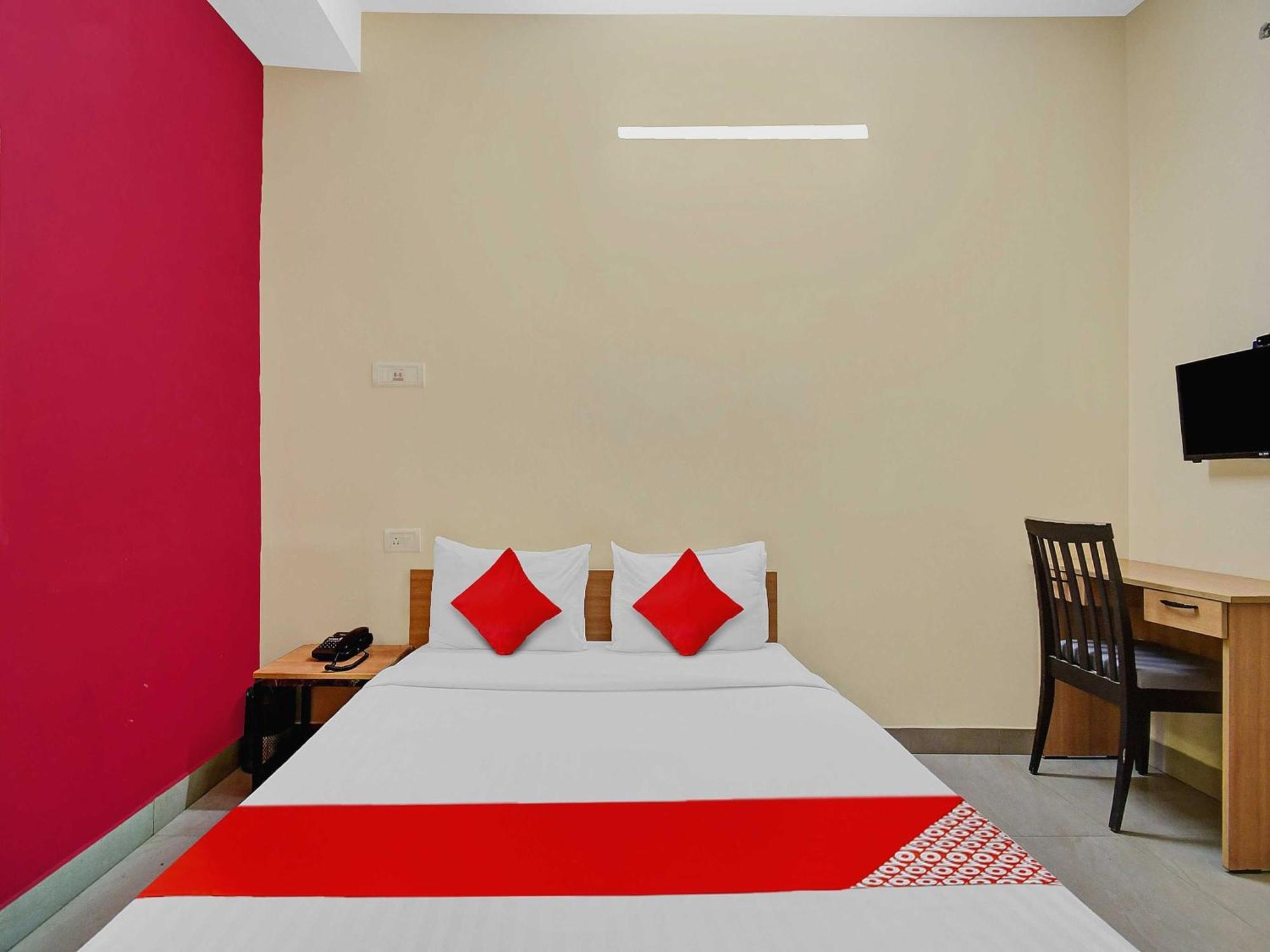Hotel O Grand Lazeez Hāora Esterno foto