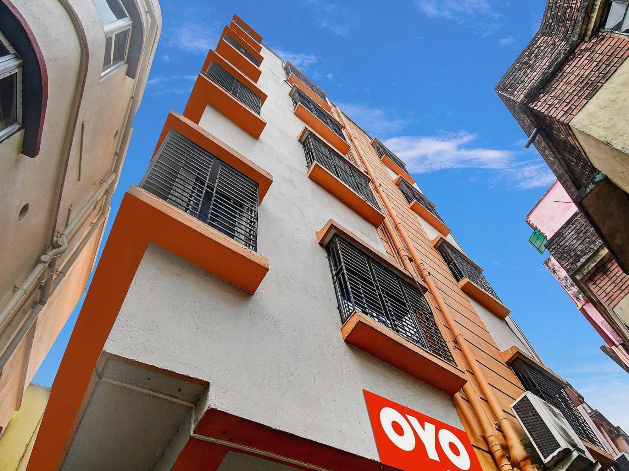 Hotel O Grand Lazeez Hāora Esterno foto