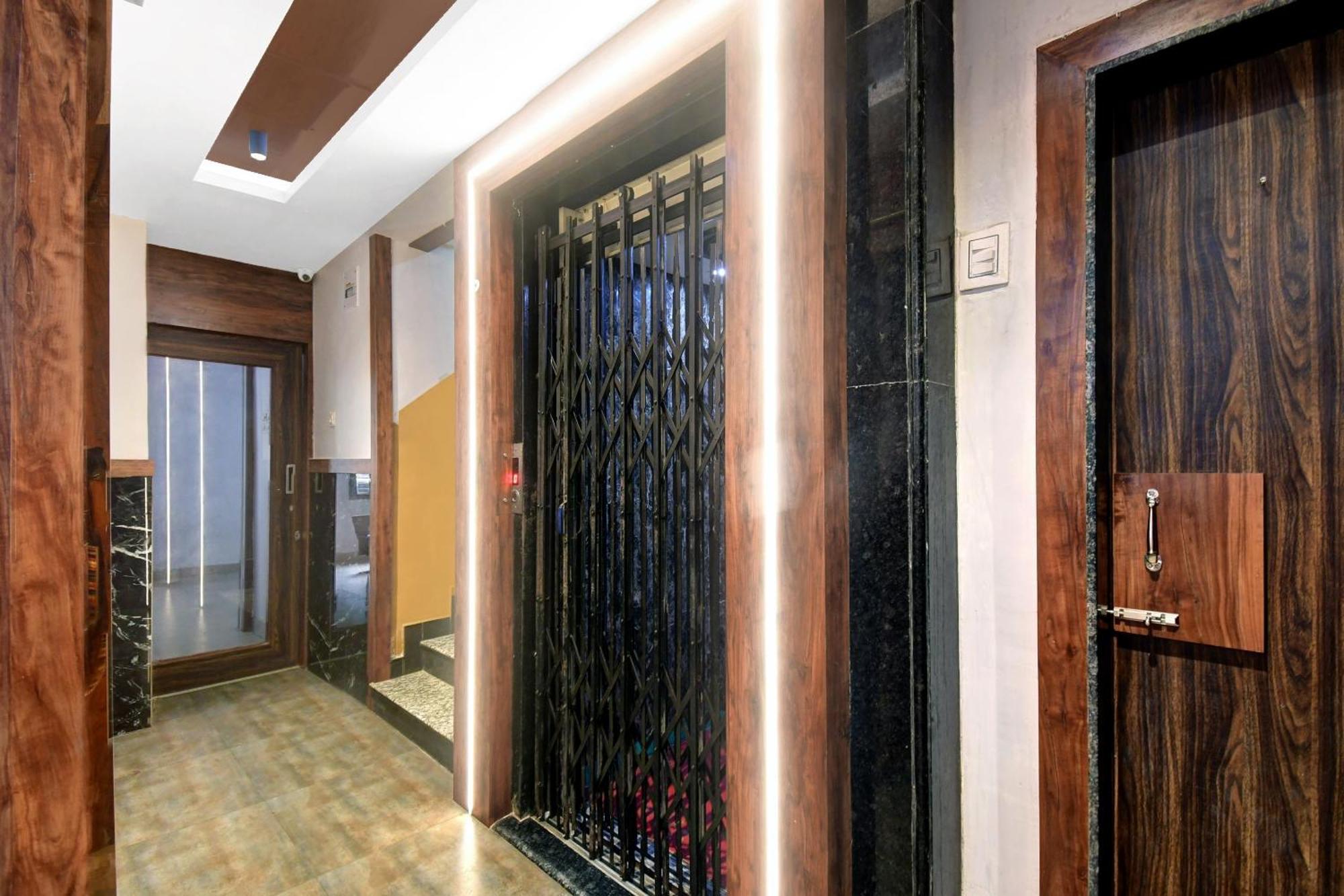 Hotel O Grand Lazeez Hāora Esterno foto