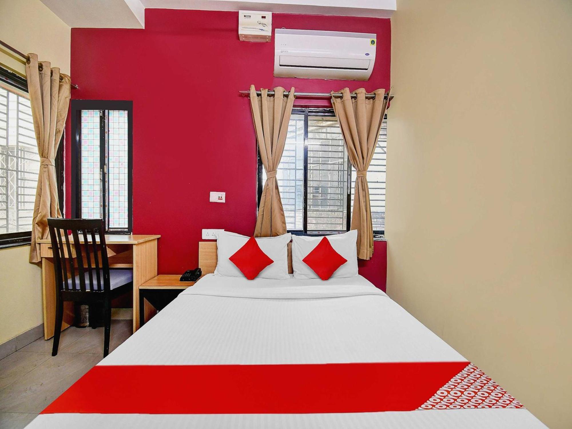Hotel O Grand Lazeez Hāora Esterno foto